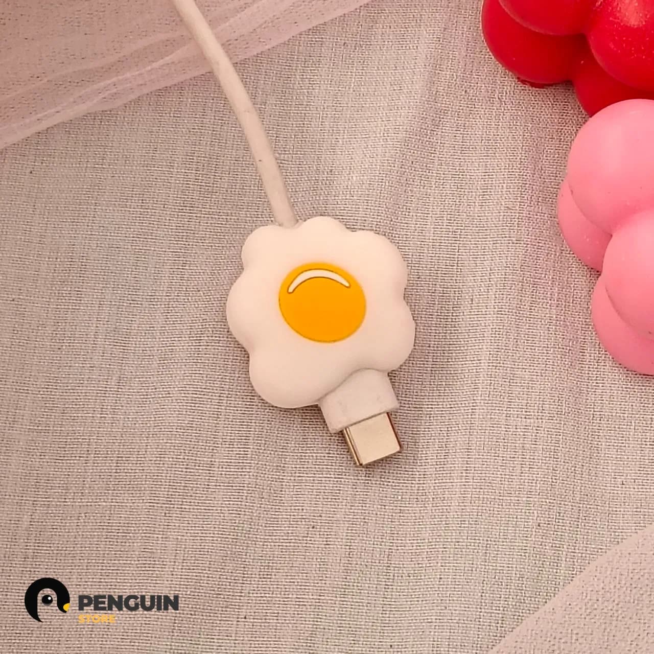 كفر شاحن "البيضة المقليّة" (Fried Egg)