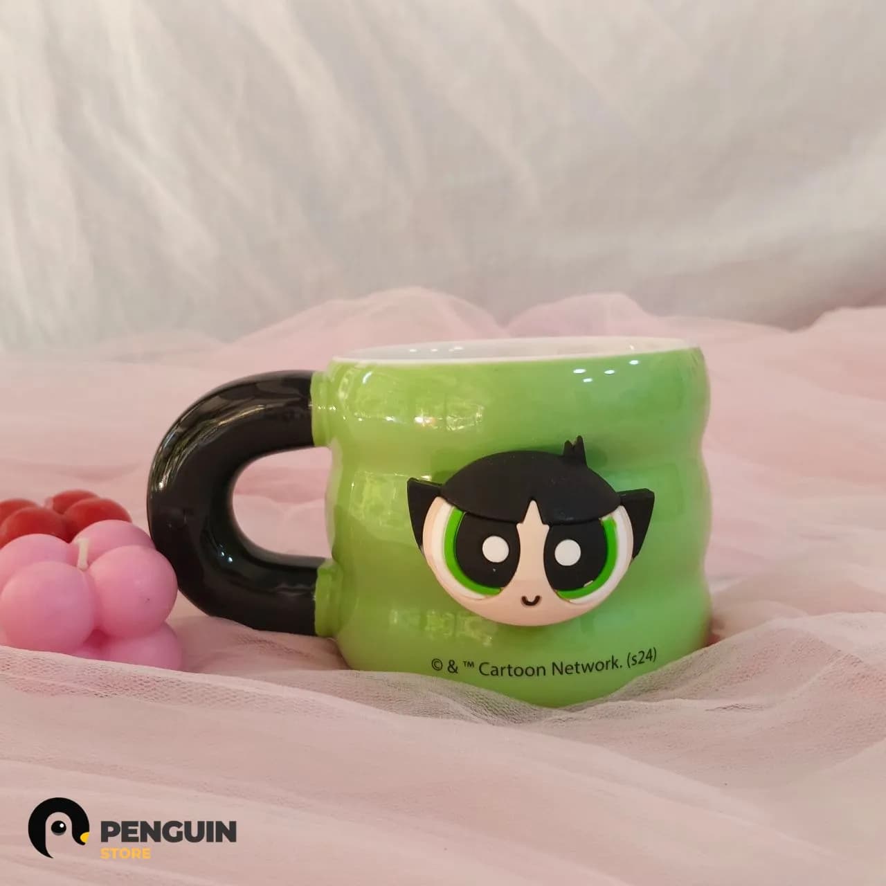 مج "باتركاب" (Buttercup) فتيات القوة - مج سيراميك بـ وجه مغناطيس (Magnet) وألوان مبهجة من كولكشن Penguin Store 💚🖤☕